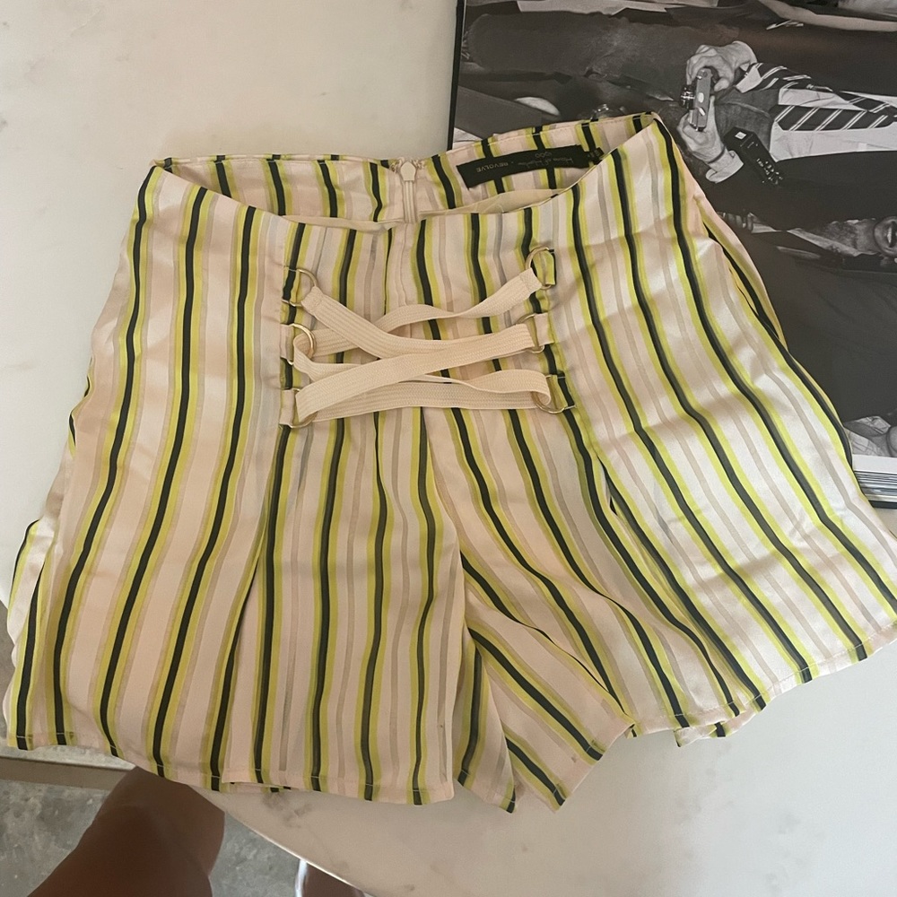 House of Harlow Shorts